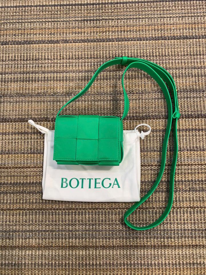 Bottega candy cassette-duoc-ban-tai-8686