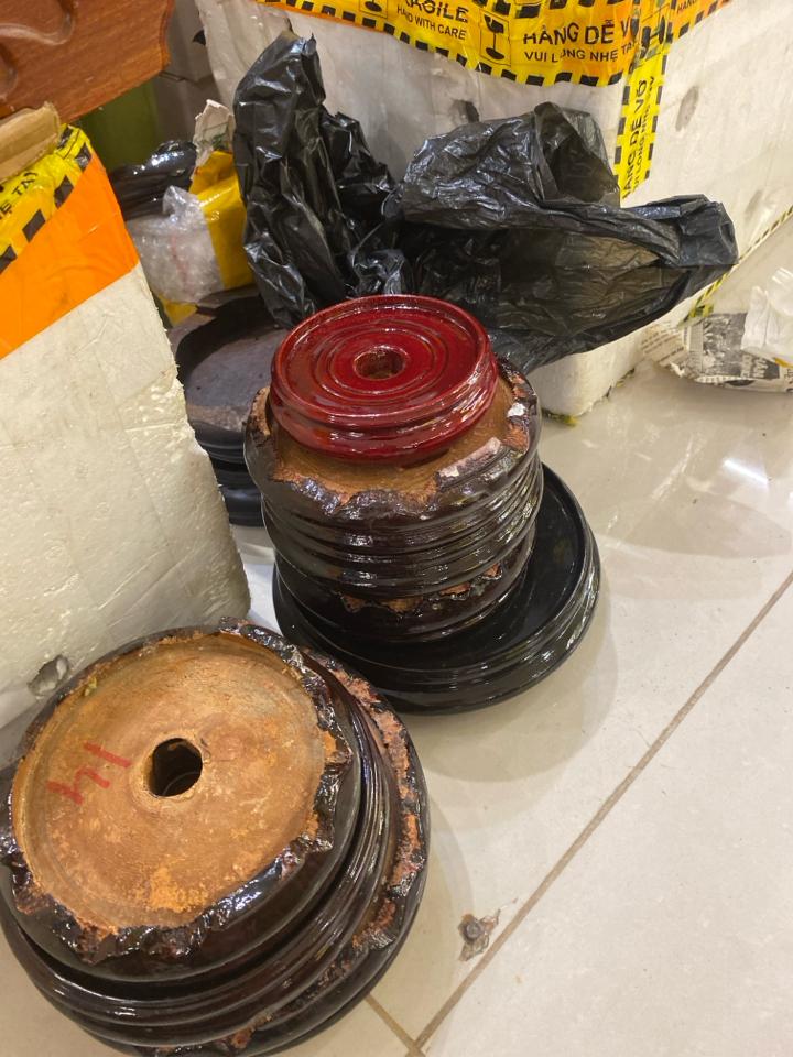 Đế gỗ-duoc-ban-tai-Gốm Datming