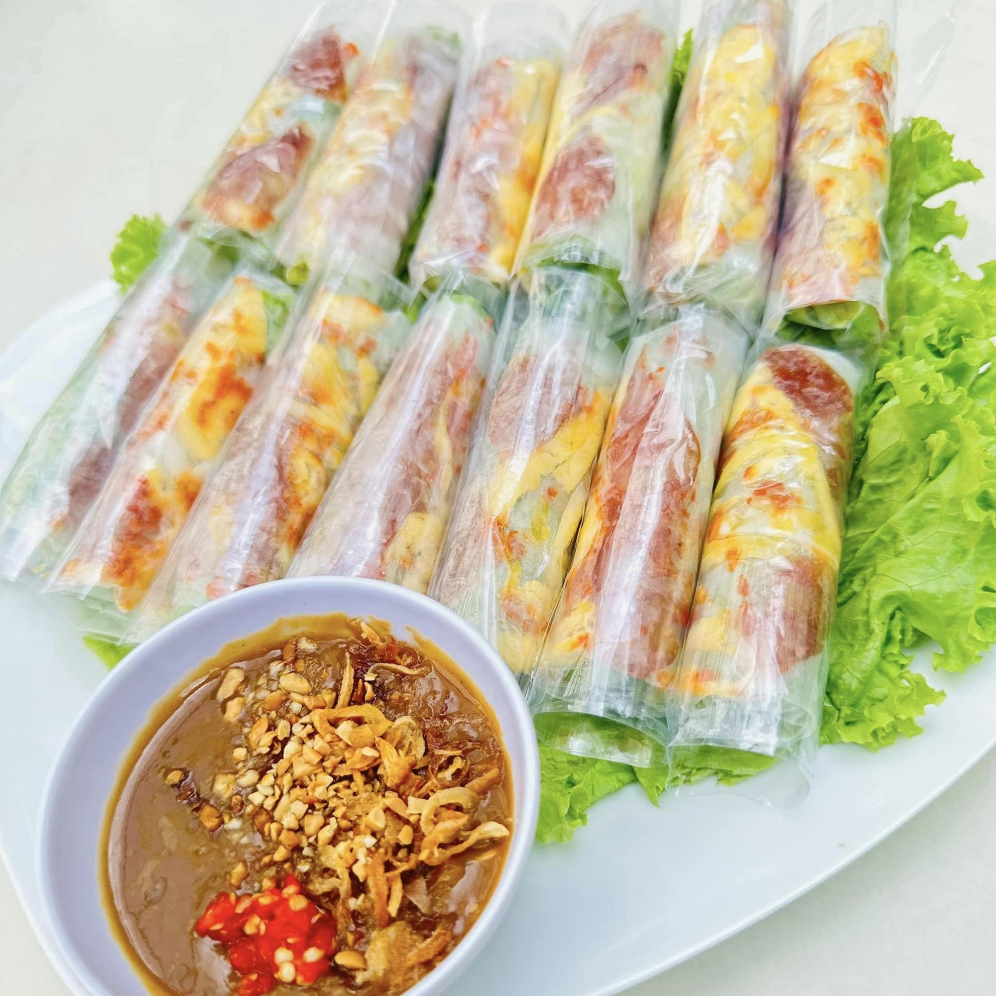  COMBO 30 BÒ BÍA (1 gỏi cuốn tôm thịt)-duoc-ban-tai-Hồng Nhi Gỏi Cuốn & Bò Bía - Bình Tân