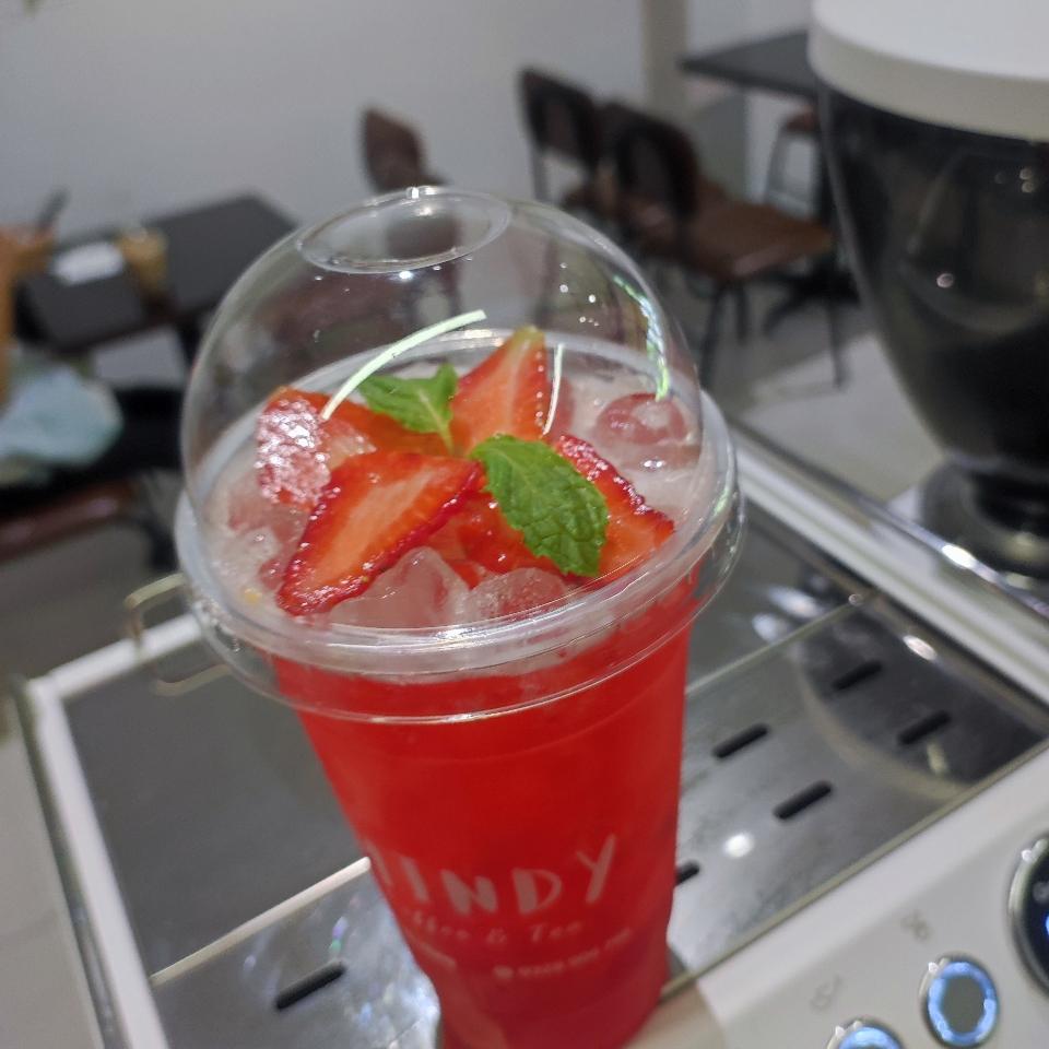 Trà Dâu -duoc-ban-tai-Mindy  Coffee