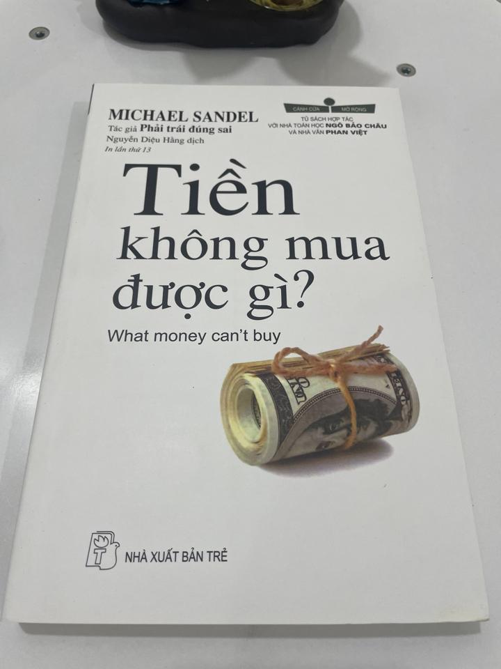 Tiền ko mua được gì-duoc-ban-tai-Thuong’s Bookstore