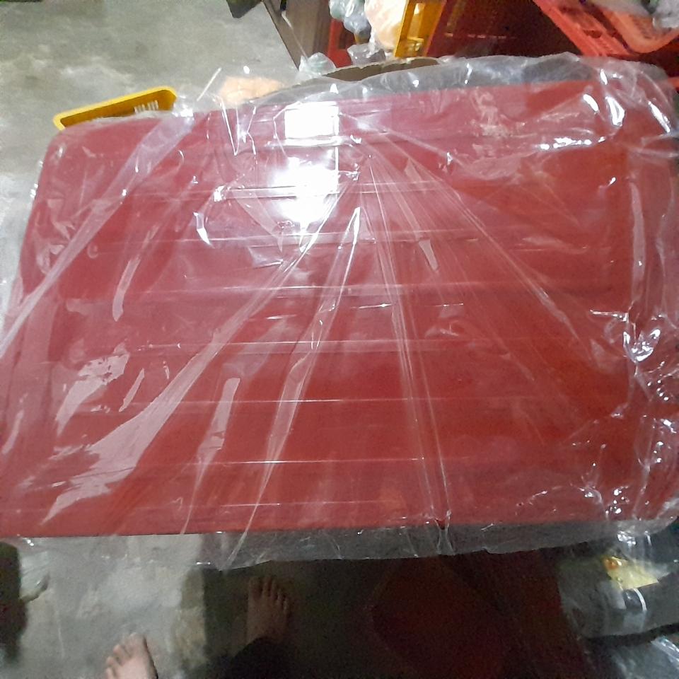 Bàn nhựa gia long-duoc-ban-tai-Vinh Mai