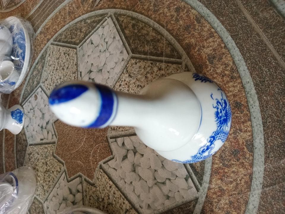 Cút rượu xanh lỡ-duoc-ban-tai-Vinh Mai