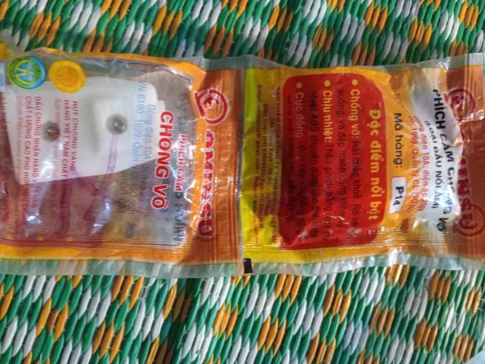 Phích cắm âm -duoc-ban-tai-Vinh Mai