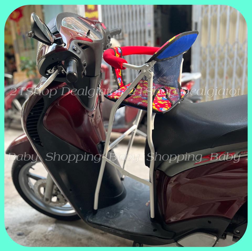 Ghế Ngồi Xe Máy Cho Bé Dưới 2 Tuổi Ghế Sắt Xếp Gọn Dành Cho Xe Tay Ga AirBlade,Lead,Vision,SH,Janus,SH Mode,Grande,Latte-duoc-ban-tai-2TShop.Dealgiatot