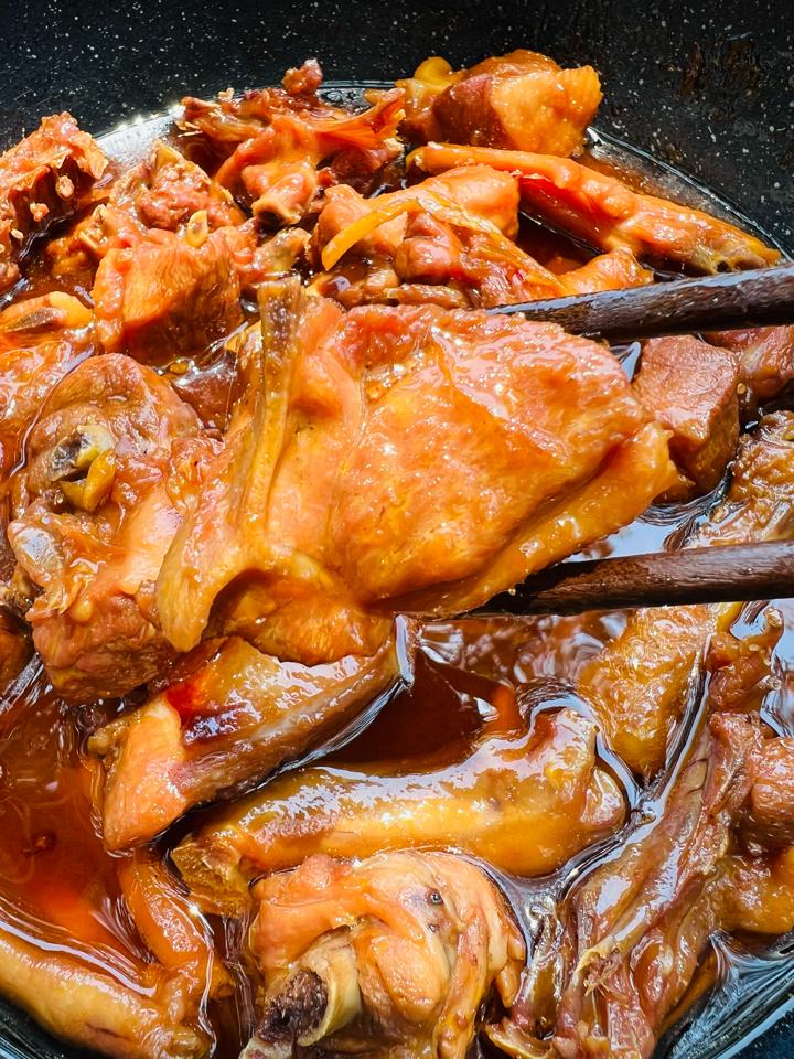 Vịt kho gừng nửa con-duoc-ban-tai-Há Cảo Xuất Khẩu
