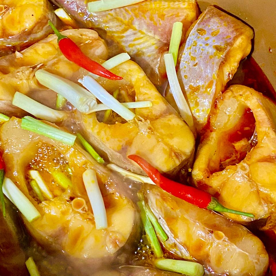 Cá kho tộ -duoc-ban-tai-Há Cảo Xuất Khẩu