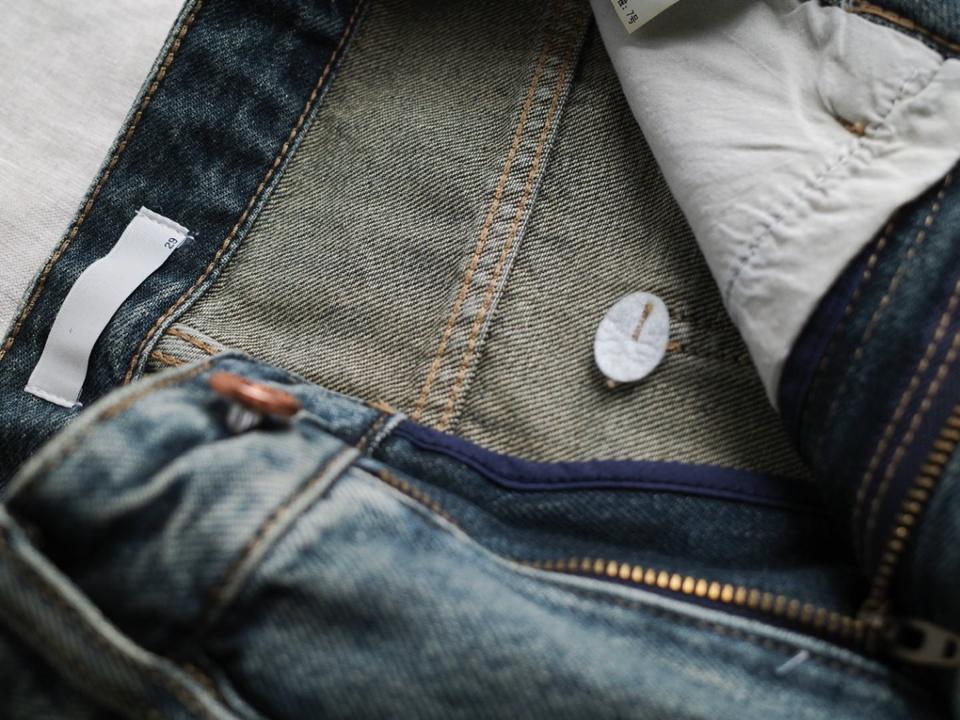 Quần jean baggy xanh xước SURF DNST 9363-duoc-ban-tai-𝗚𝗜𝗡 𝗕𝗢𝗨𝗧𝗜𝗤𝗨𝗘