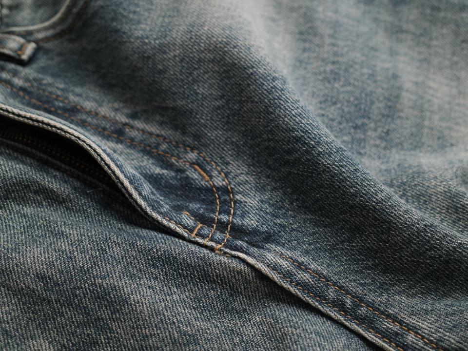 Quần jean baggy xanh xước SURF DNST 9363-duoc-ban-tai-𝗚𝗜𝗡 𝗕𝗢𝗨𝗧𝗜𝗤𝗨𝗘