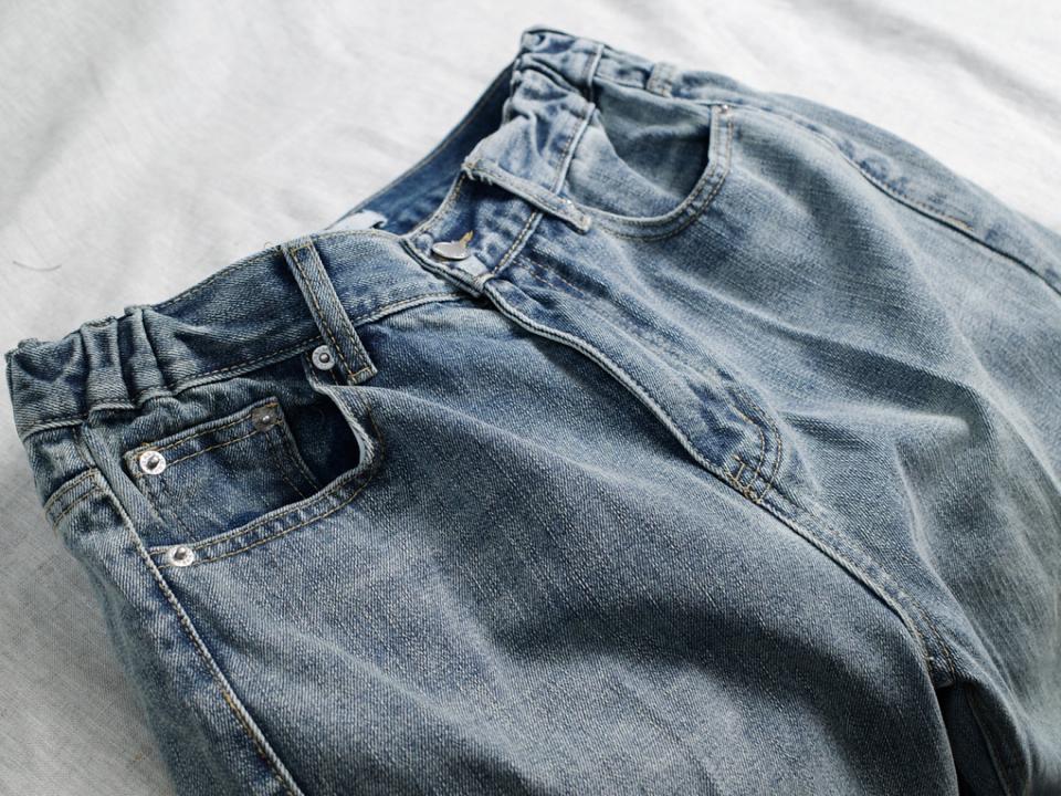 Quần jeans suông trơn DNST 5066-duoc-ban-tai-𝗚𝗜𝗡 𝗕𝗢𝗨𝗧𝗜𝗤𝗨𝗘