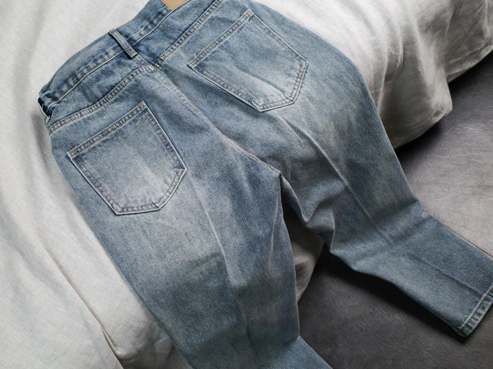 Quần jeans suông trơn DNST 5066-duoc-ban-tai-𝗚𝗜𝗡 𝗕𝗢𝗨𝗧𝗜𝗤𝗨𝗘