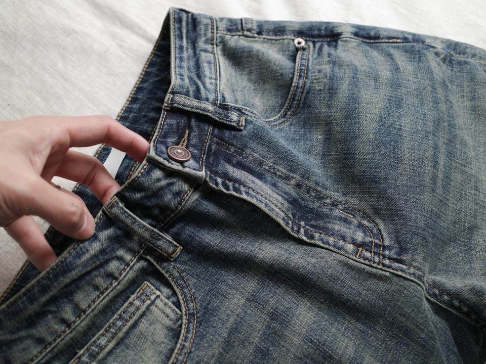 Quần jean straight xanh xước LOIU DNST 9371-duoc-ban-tai-𝗚𝗜𝗡 𝗕𝗢𝗨𝗧𝗜𝗤𝗨𝗘
