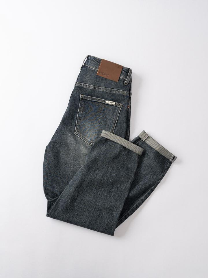 Quần jean carrot fit xanh trơn Art DNST 6202-duoc-ban-tai-𝗚𝗜𝗡 𝗕𝗢𝗨𝗧𝗜𝗤𝗨𝗘