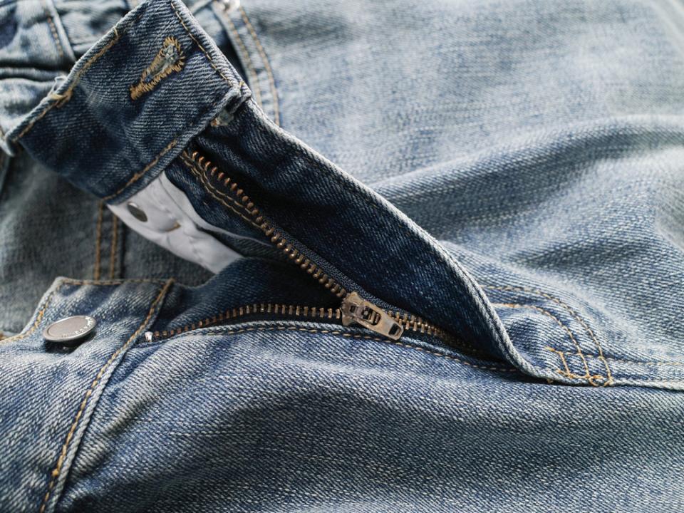 Quần jeans suông trơn DNST 5066-duoc-ban-tai-𝗚𝗜𝗡 𝗕𝗢𝗨𝗧𝗜𝗤𝗨𝗘