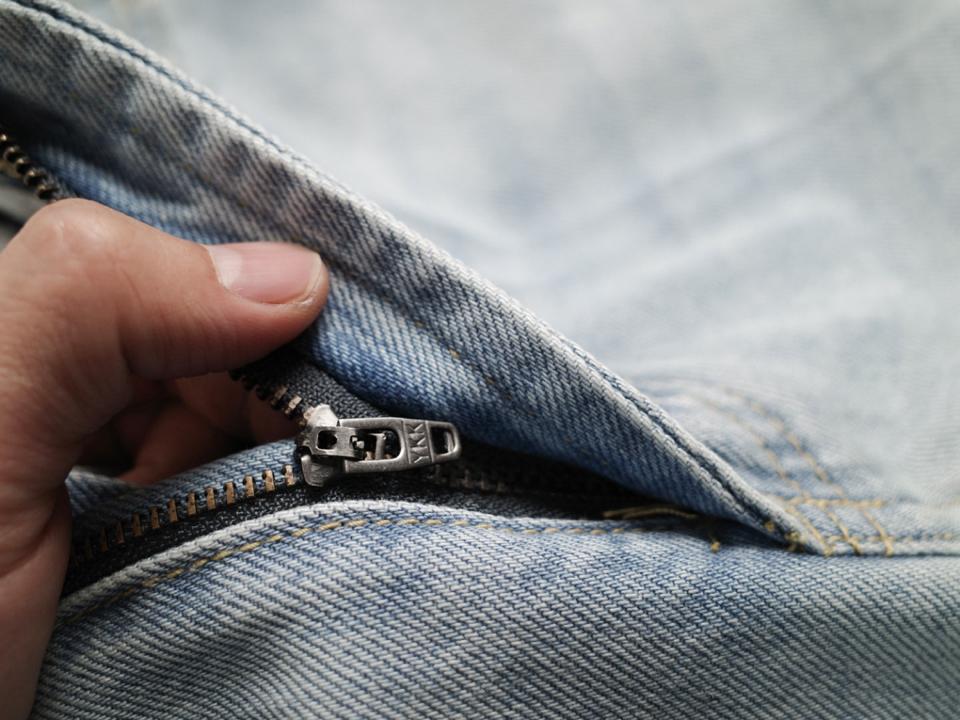 Quần jeans suông UNFET DNST 5235-duoc-ban-tai-𝗚𝗜𝗡 𝗕𝗢𝗨𝗧𝗜𝗤𝗨𝗘
