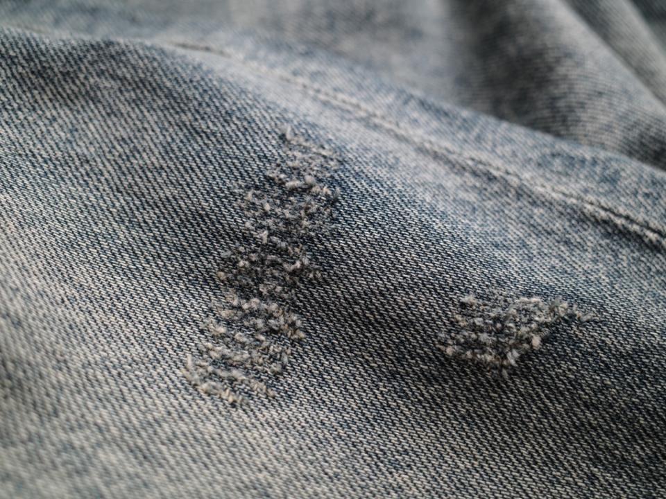 Quần jean baggy xanh xước SURF DNST 9363-duoc-ban-tai-𝗚𝗜𝗡 𝗕𝗢𝗨𝗧𝗜𝗤𝗨𝗘