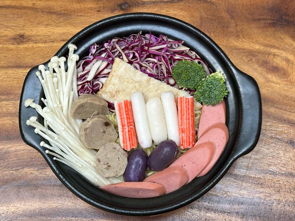Mì Tokbokki-duoc-ban-tai-Mỳ Cay ToKi