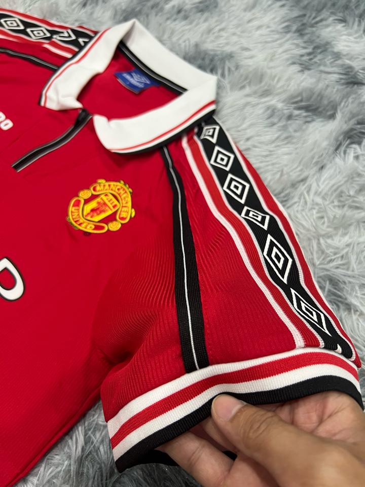 [Retro Player] Áo bóng đá Manchester United 1998-duoc-ban-tai-KYD - Outfit của bạn, gu của KYD