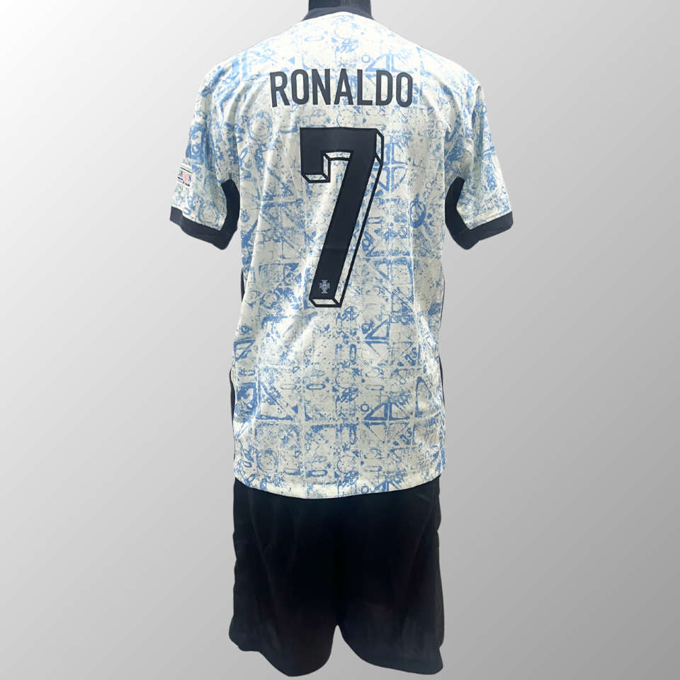 [Fan] Bộ tuyển Bồ Xịn 2024 Euro Ronaldo-duoc-ban-tai-KYD - Outfit của bạn, gu của KYD