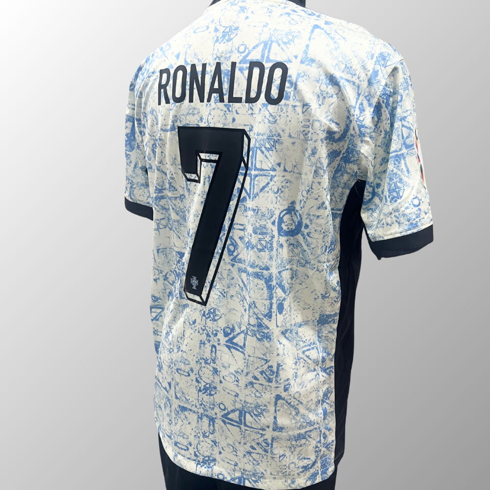 [Fan] Bộ tuyển Bồ Xịn 2024 Euro Ronaldo-duoc-ban-tai-KYD - Outfit của bạn, gu của KYD