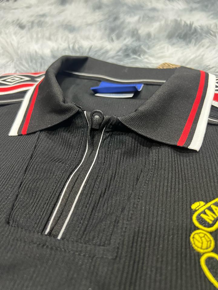 [Retro Player] Áo bóng đá Manchester United 1998 sân khách-duoc-ban-tai-KYD - Outfit của bạn, gu của KYD