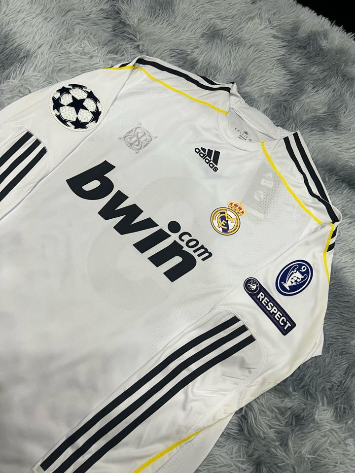 [Retro Player] Áo Real Madrid tay dài 2009 7 Ronaldo-duoc-ban-tai-KYD - Outfit của bạn, gu của KYD