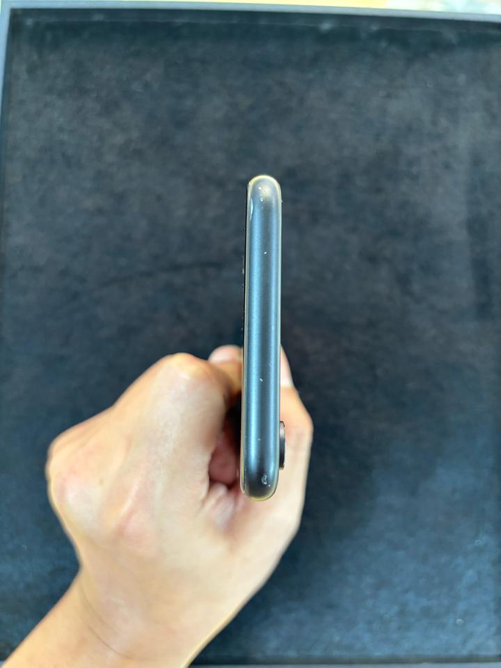 Xr 128G Đen-duoc-ban-tai-Táo chất store