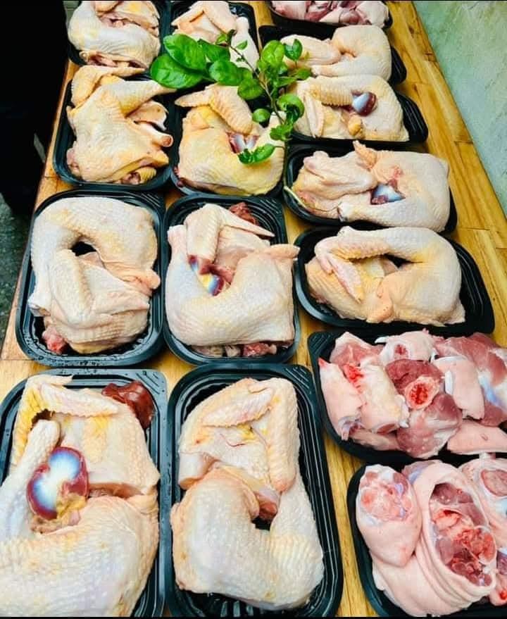 Gà nguyên con-duoc-ban-tai-Green life food huế