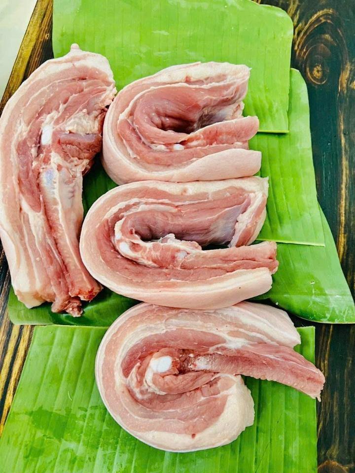 Ba chỉ heo ngon-duoc-ban-tai-Green life food huế