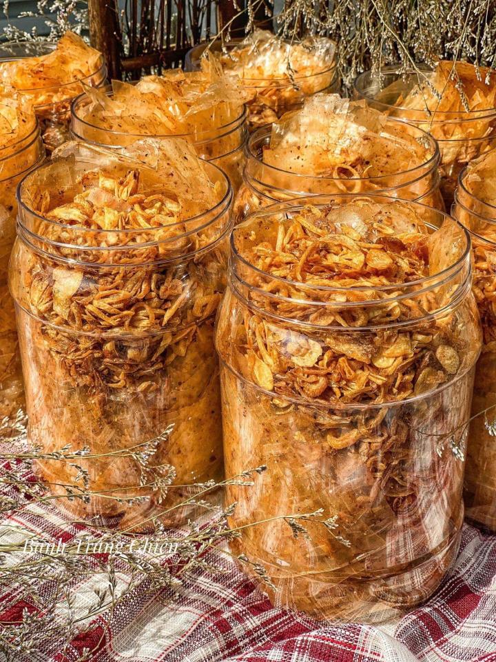 Bánh Tráng Hành Phi -duoc-ban-tai-SAIGON LAH by Miu Tan
