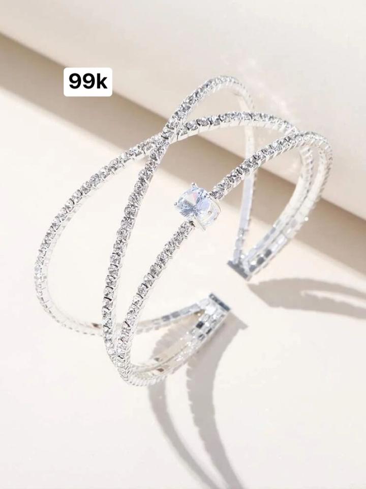 Vòng đá kẹp-duoc-ban-tai-BigSaleHangHieu