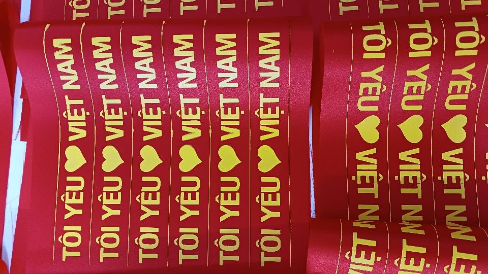 Băng đeo đầu phi bóng -duoc-ban-tai-Cờ Sao Nguyễn Duy