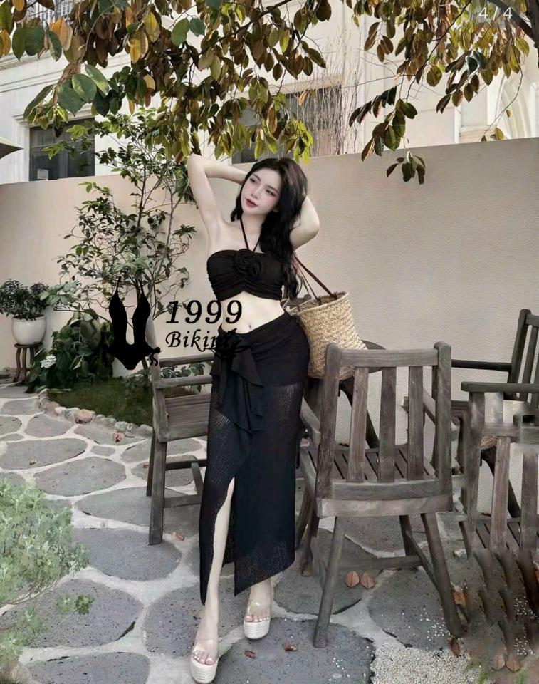 2 mảnh váy hoa dài đen-duoc-ban-tai-𝐁𝐈𝐊𝐈𝐍𝐈 𝟏𝟗𝟗𝟗