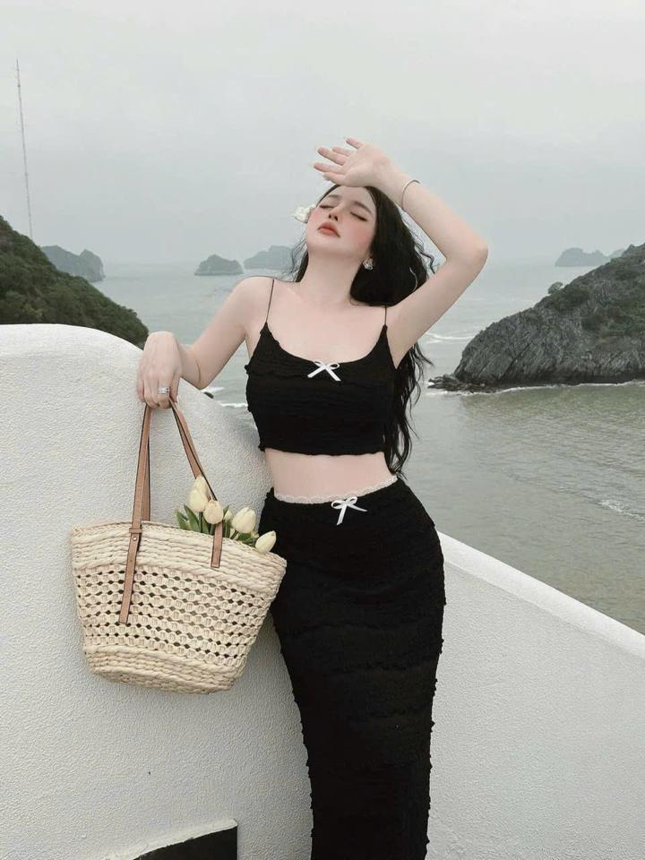 2 mảnh váy nơ đi biển-duoc-ban-tai-𝐁𝐈𝐊𝐈𝐍𝐈 𝟏𝟗𝟗𝟗