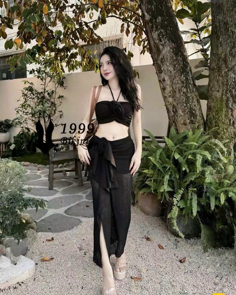 2 mảnh váy hoa dài đen-duoc-ban-tai-𝐁𝐈𝐊𝐈𝐍𝐈 𝟏𝟗𝟗𝟗