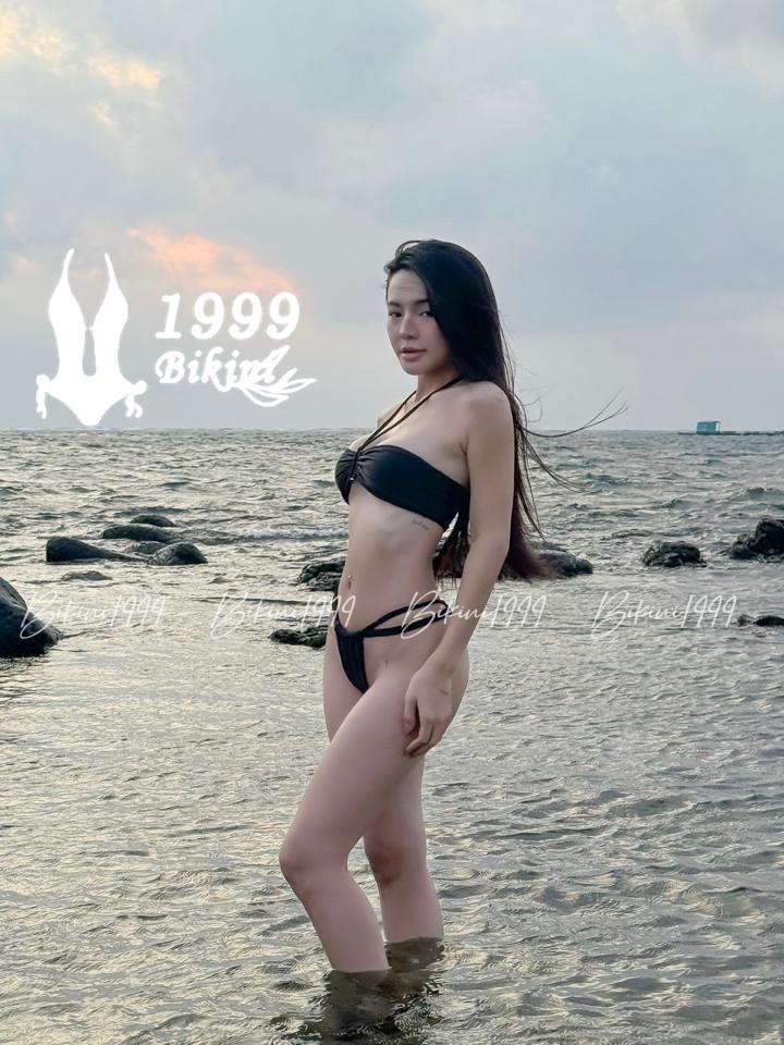  2 mảnh lọt khe-duoc-ban-tai-𝐁𝐈𝐊𝐈𝐍𝐈 𝟏𝟗𝟗𝟗