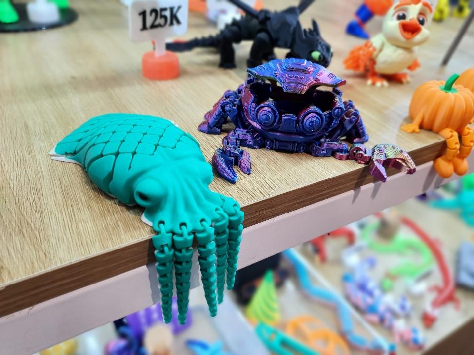 Con mực-duoc-ban-tai-Lytran 3D Printing