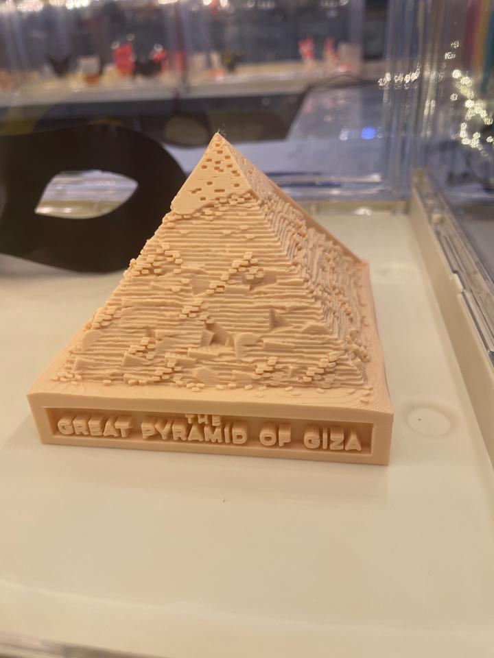 Kim tự tháp-duoc-ban-tai-Lytran 3D Printing