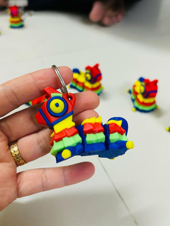 Con lân Pinata-duoc-ban-tai-Lytran 3D Printing