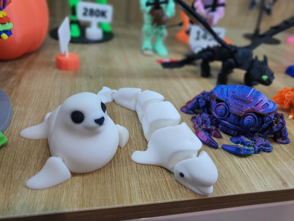 Cá heo trắng-duoc-ban-tai-Lytran 3D Printing