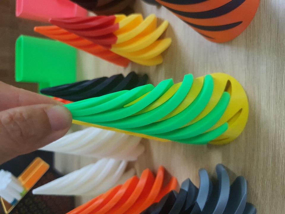 Cây thông xoắn-duoc-ban-tai-Lytran 3D Printing