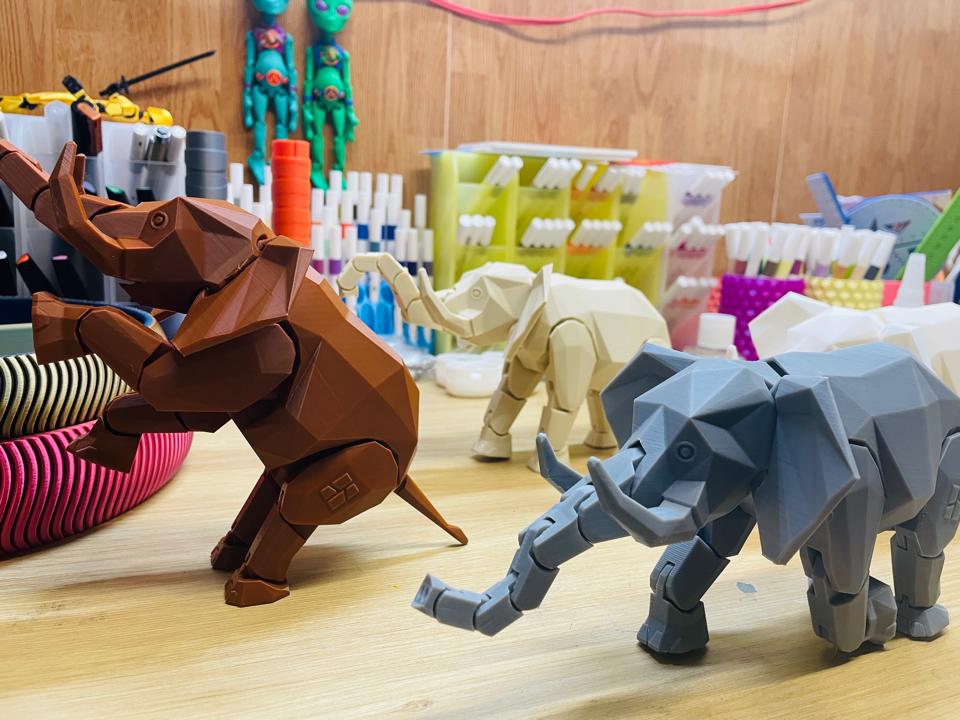 Con voi-duoc-ban-tai-Lytran 3D Printing