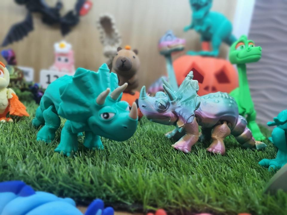 Khủng long 3 sừng-duoc-ban-tai-Lytran 3D Printing