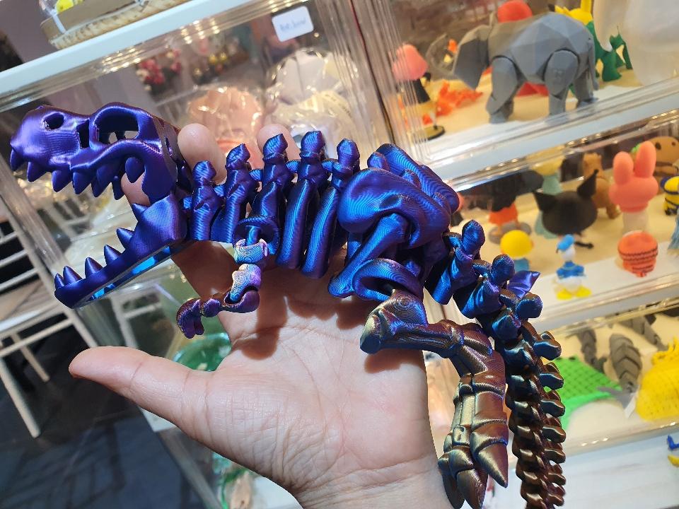 Khủng long T-Rex xương-duoc-ban-tai-Lytran 3D Printing