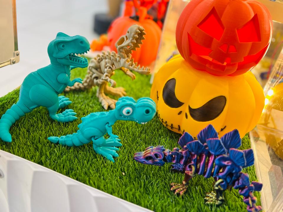 Khủng long T-Rex xương-duoc-ban-tai-Lytran3D Gold Coast