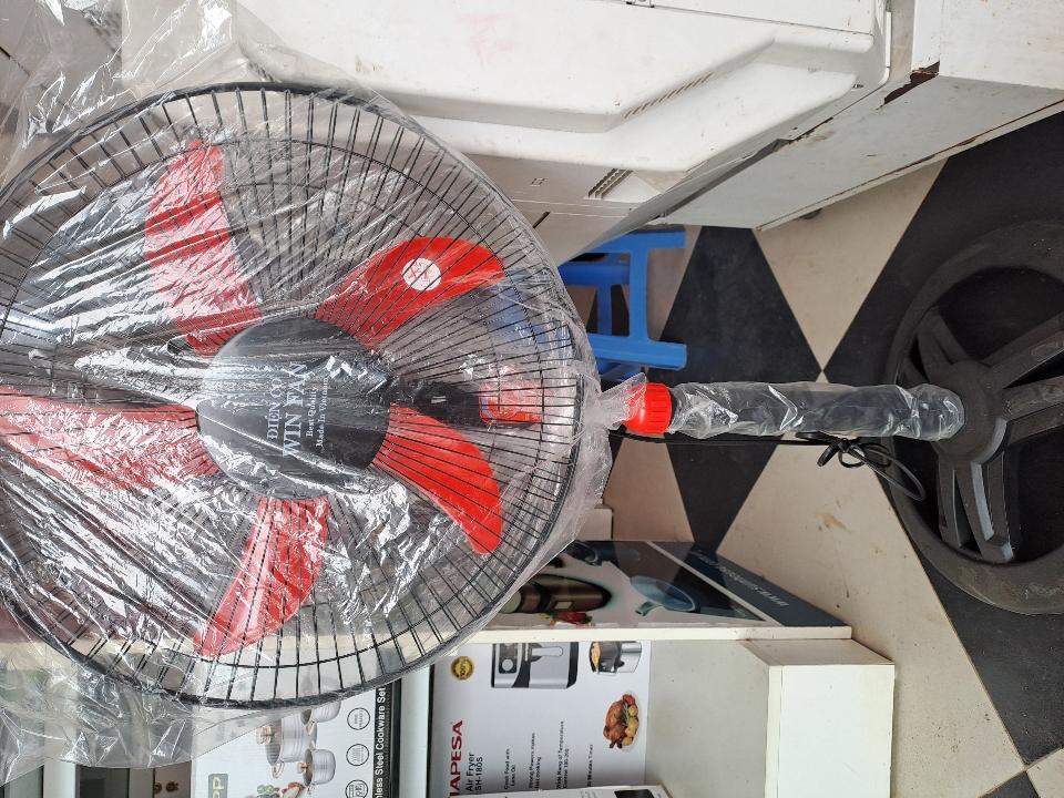 Quạt cây winfan 400-duoc-ban-tai-ĐIỆN MÁY HIỆU NHIÊN