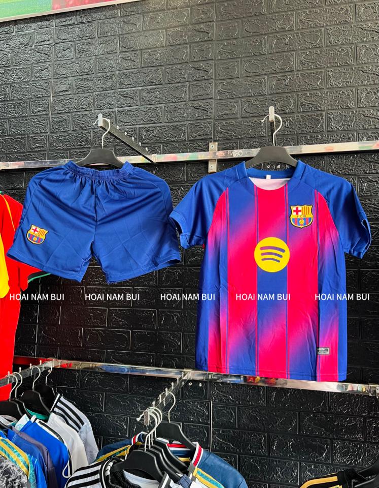 Bộ Barca trẻ em 2026-duoc-ban-tai-DREAM SPORT