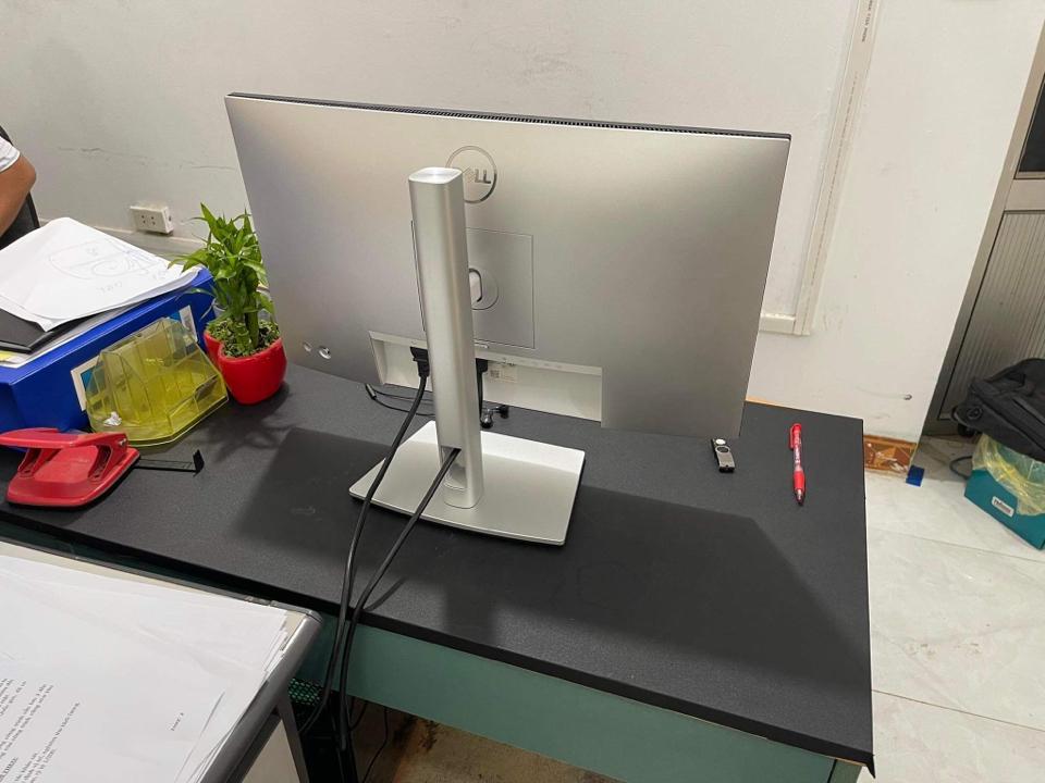 Màn hình đồ họa DELL ULTRSHAR U2424HE-duoc-ban-tai-TMC Store