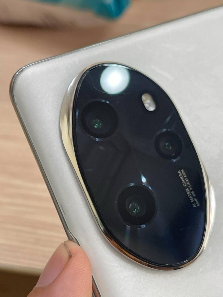Honor 100 Pro khôi-duoc-ban-tai-Bèo Mobile Store