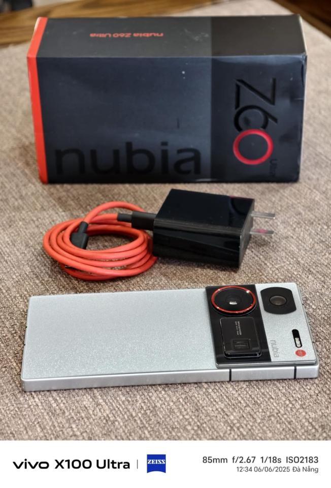 Z60 ultraa-duoc-ban-tai-Bèo Mobile Store